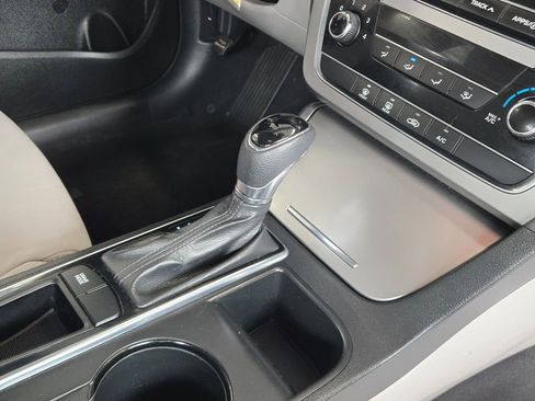Used 2016 Hyundai Sonata SE image 24