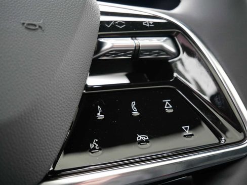 Used 2026 Cadillac Lyriq Premium Luxury w/ LPO, Floor Liner Package AWD/4WD image 26