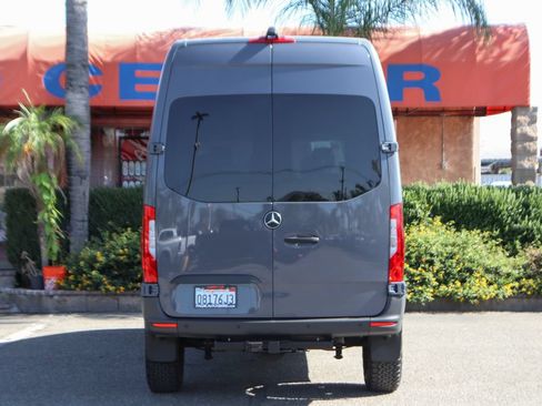 Used 2021 Mercedes-Benz Sprinter 2500 image 7