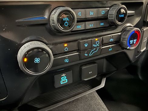 Used 2024 Ford F350 XLT AWD/4WD image 35