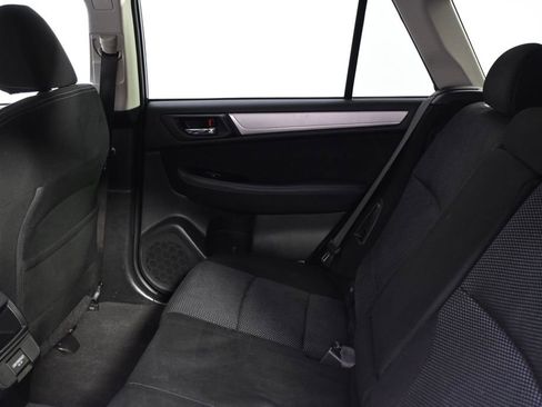 Used 2018 Subaru Outback 2.5i Premium image 18