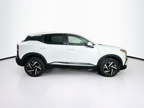 Used 2025 Nissan Kicks SV FWD image 10