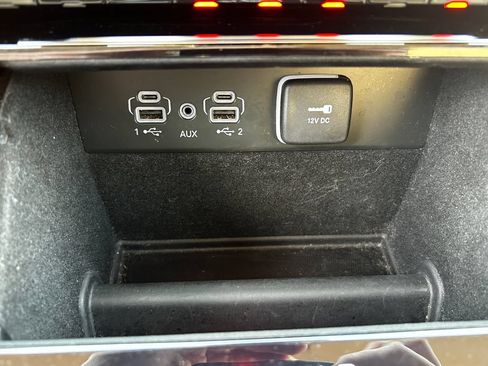 Used 2021 Jeep Grand Cherokee L Limited AWD/4WD image 23
