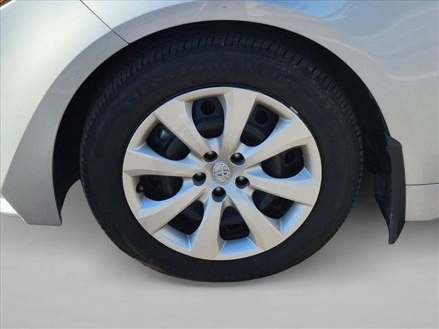 Used 2025 Toyota Corolla LE FWD image 13