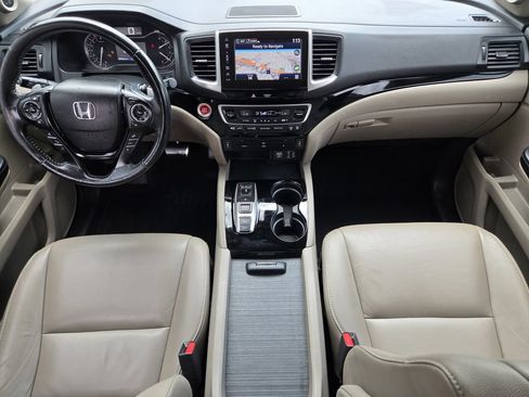 Used 2017 Honda Pilot Touring image 23