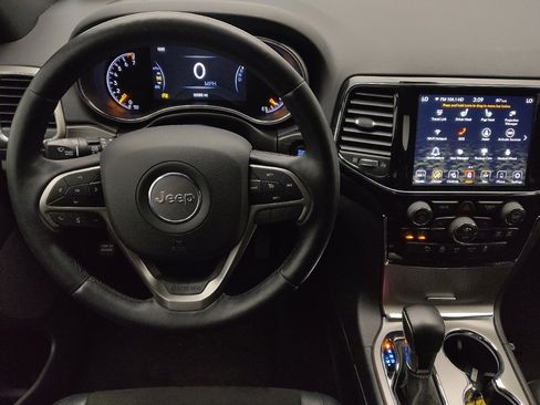 Used 2022 Jeep Grand Cherokee Laredo X image 22