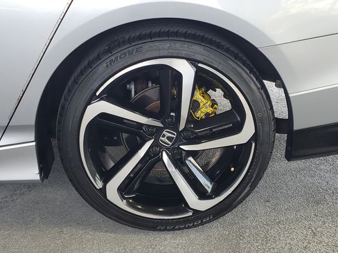 Used 2020 Honda Accord Sport image 5
