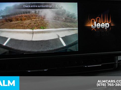 Used 2025 Jeep Wrangler Unlimited Sahara w/ Safety Group image 32