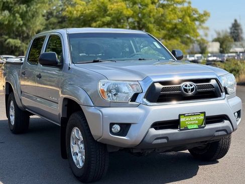 Used 2015 Toyota Tacoma 4x4 Double Cab w/ SR5 Package image 7