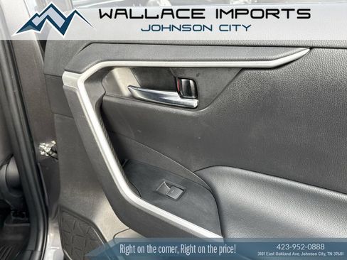 Used 2022 Toyota RAV4 XLE AWD/4WD image 41