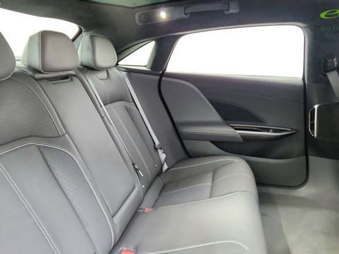 Used 2025 Lucid Air Grand Touring AWD/4WD image 25