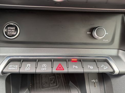 Used 2021 Audi Q3 2.0T Premium Plus w/ Premium Plus Package image 35