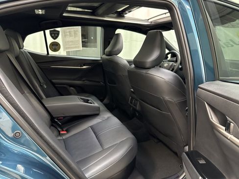 Used 2025 Toyota Camry XSE image 29