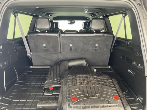 Used 2024 Jeep Wagoneer L Series III w/ Flexible Seating Group AWD/4WD image 24