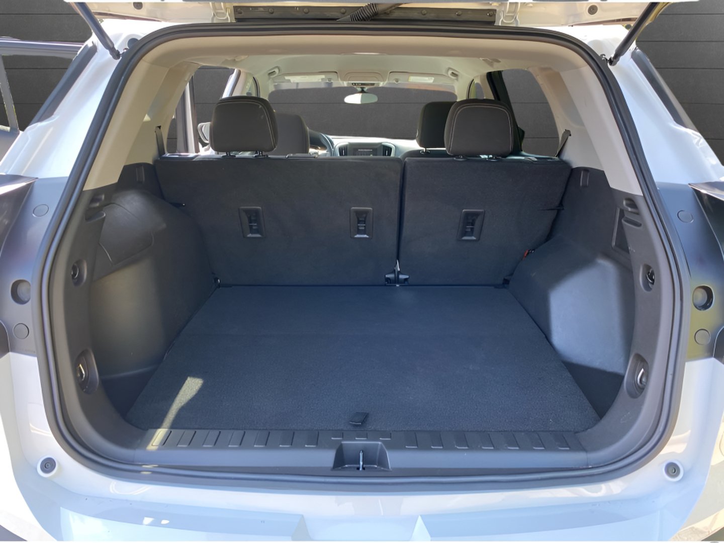 Used 2021 GMC Terrain SLE FWD image 14