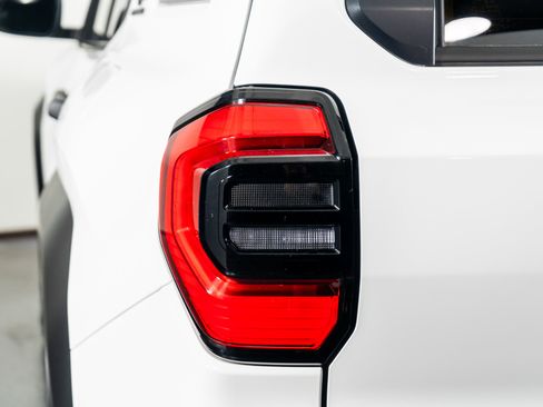 Used 2025 Toyota 4Runner TRD Off-Road image 11