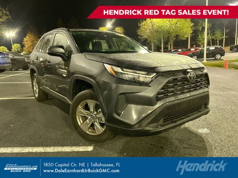 Used 2025 Toyota RAV4 XLE image 1