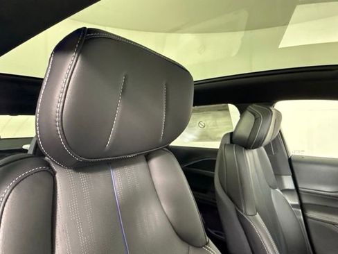 New 2026 Cadillac Lyriq Sport AWD/4WD image 36