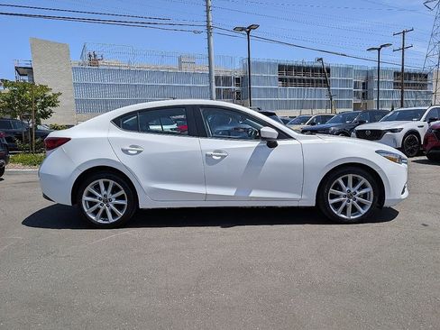 Used 2017 MAZDA MAZDA3 Touring FWD image 7