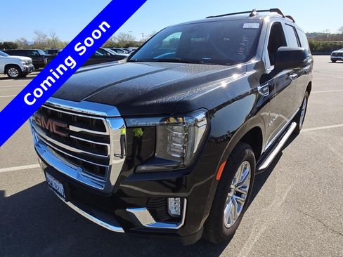 Used 2021 GMC Yukon SLT w/ SLT Premium Package image 1