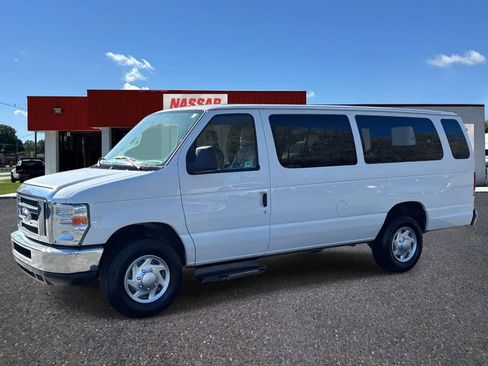 Used 2014 Ford E-350 and Econoline 350 XLT image 1