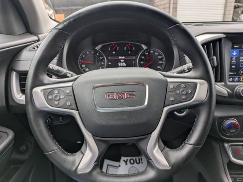 Used 2024 GMC Terrain SLT image 16
