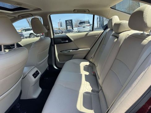 Used 2017 Honda Accord EX-L image 9