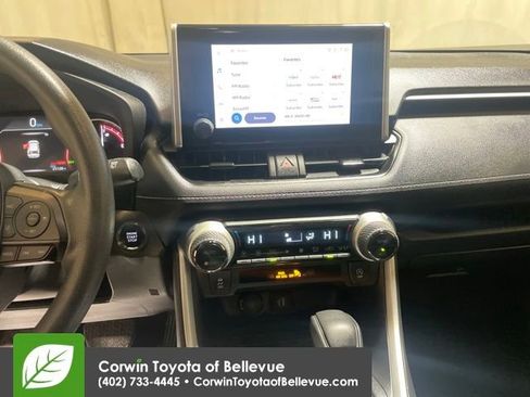 Used 2025 Toyota RAV4 XLE image 17