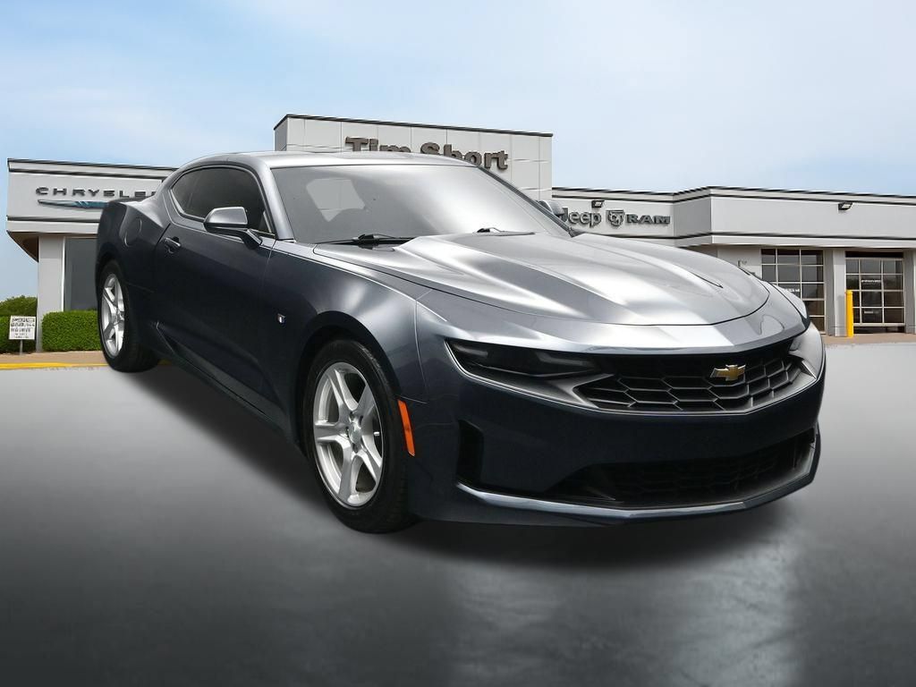 Used 2022 Chevrolet Camaro LT RWD image 7