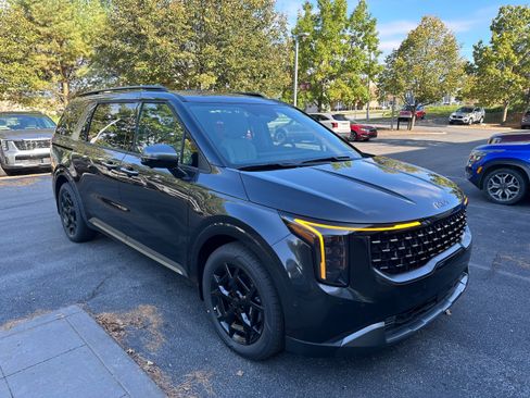 New 2026 Kia Carnival SX image 3