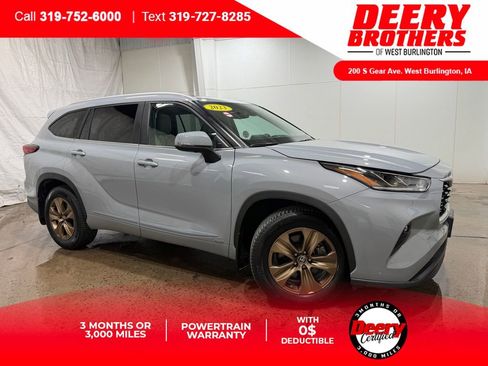 Used 2023 Toyota Highlander Bronze Edition AWD/4WD image 1