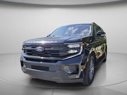 Used 2025 Ford Expedition Active