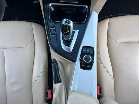 Used 2014 BMW 320i xDrive Sedan image 18