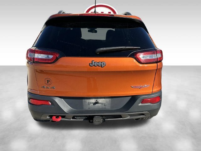 Used 2014 Jeep Cherokee Trailhawk w/ Cold Weather Group AWD/4WD image 7