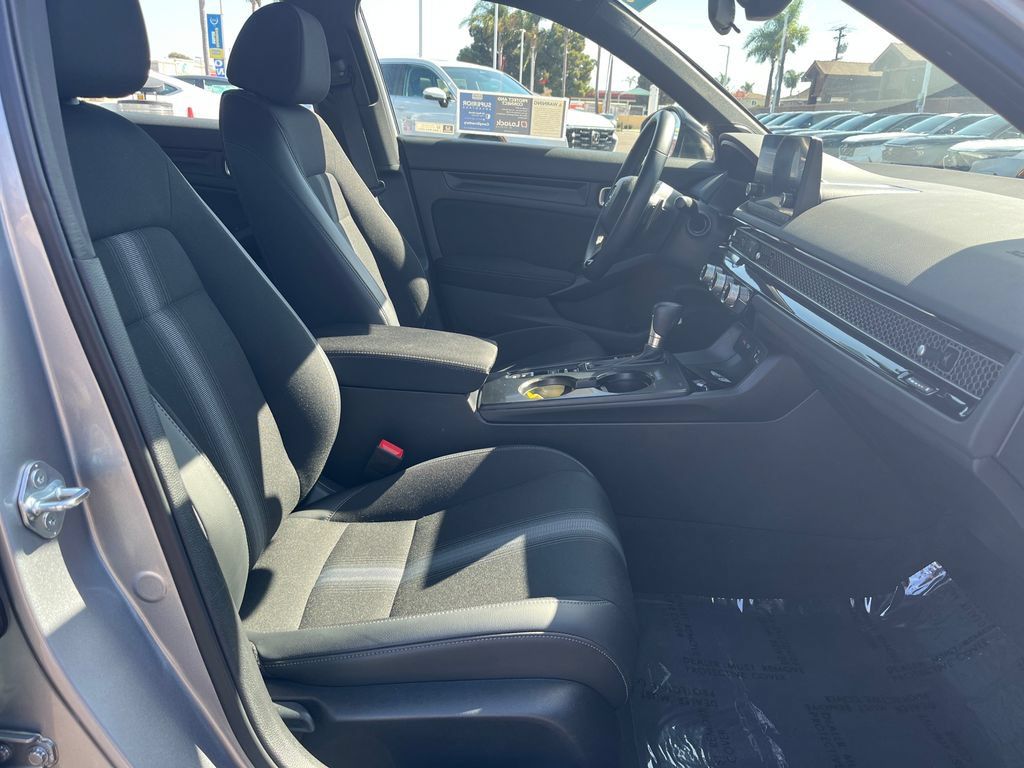 Used 2023 Honda Civic Sport image 44
