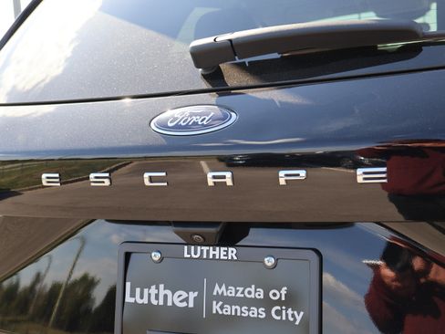 Used 2022 Ford Escape SE w/ Convenience Package image 18