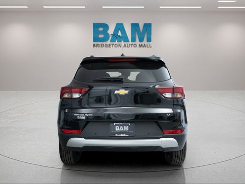 Certified 2026 Chevrolet TrailBlazer LT w/ LT Cold Weather Package FWD image 6