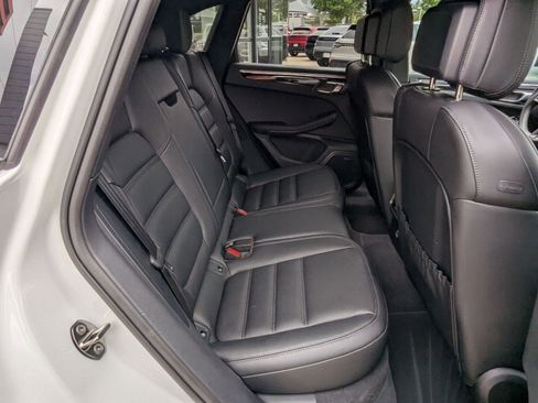 Certified 2026 Porsche Macan AWD/4WD image 24