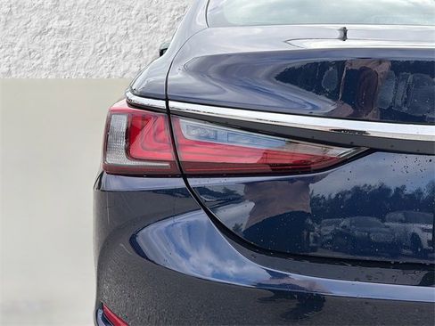 New 2025 Lexus ES 350 Ultra Luxury image 10