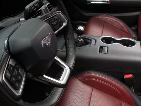 Used 2025 Ford Mustang GT Premium RWD image 48