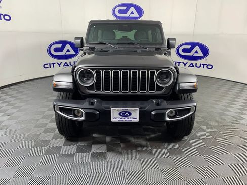 Used 2025 Jeep Wrangler Unlimited Sahara w/ Safety Group AWD/4WD image 9