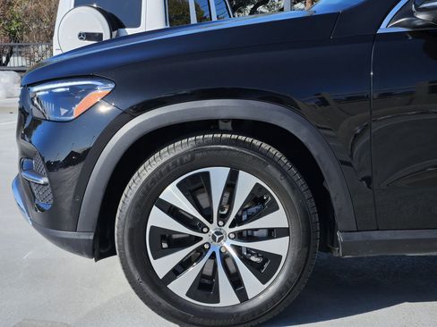 Used 2025 Mercedes-Benz GLE 450 4MATIC image 11