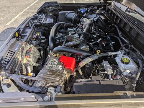 Used 2025 Ford Bronco Raptor AWD/4WD image 48