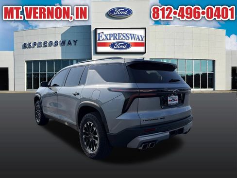 Used 2024 Chevrolet Traverse Z71 w/ Enhanced Driving Package AWD/4WD image 8