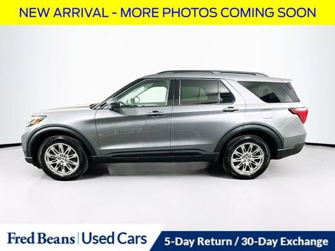 Used 2026 Ford Explorer Active w/ Active Comfort Package AWD/4WD image 3
