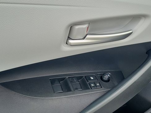 New 2026 Toyota Corolla SE image 21