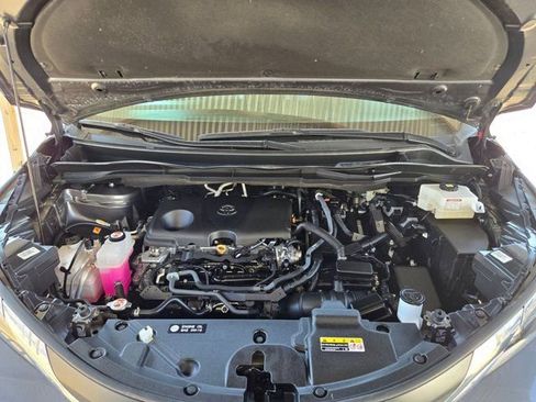 Used 2025 Toyota Sienna LE image 31