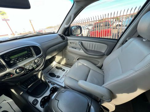 Used 2006 Toyota Sequoia Limited image 30