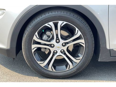 Used 2017 Chevrolet Bolt Premier w/ Driver Confidence II Package FWD image 40
