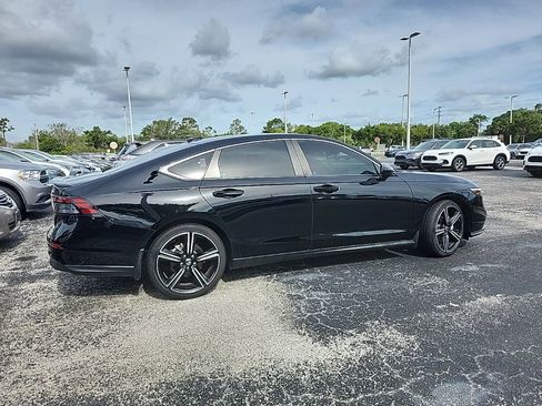 Used 2023 Honda Accord Sport image 4